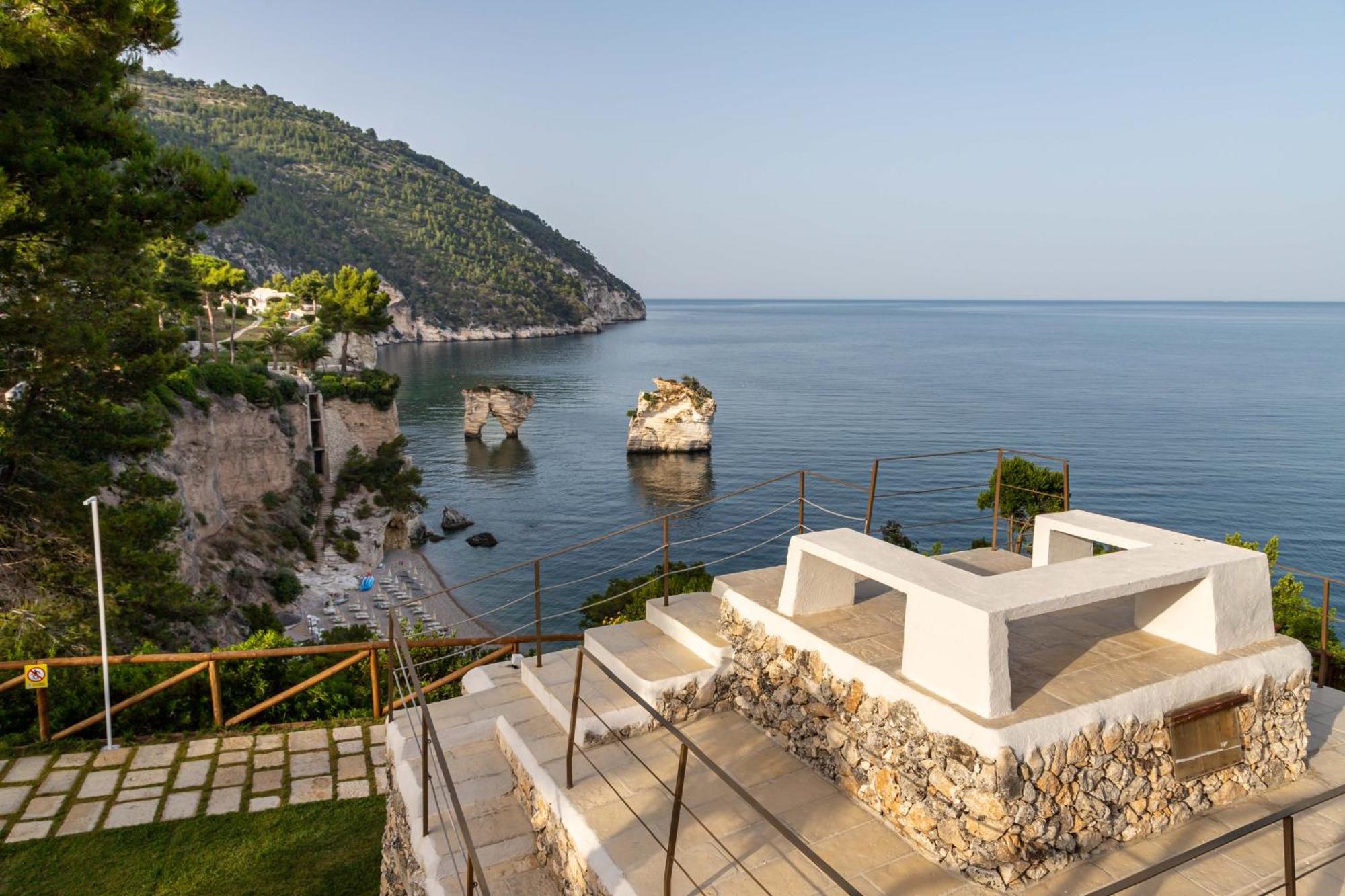 Отель Ah Premium Baia Dei Faraglioni Маттината Экстерьер фото