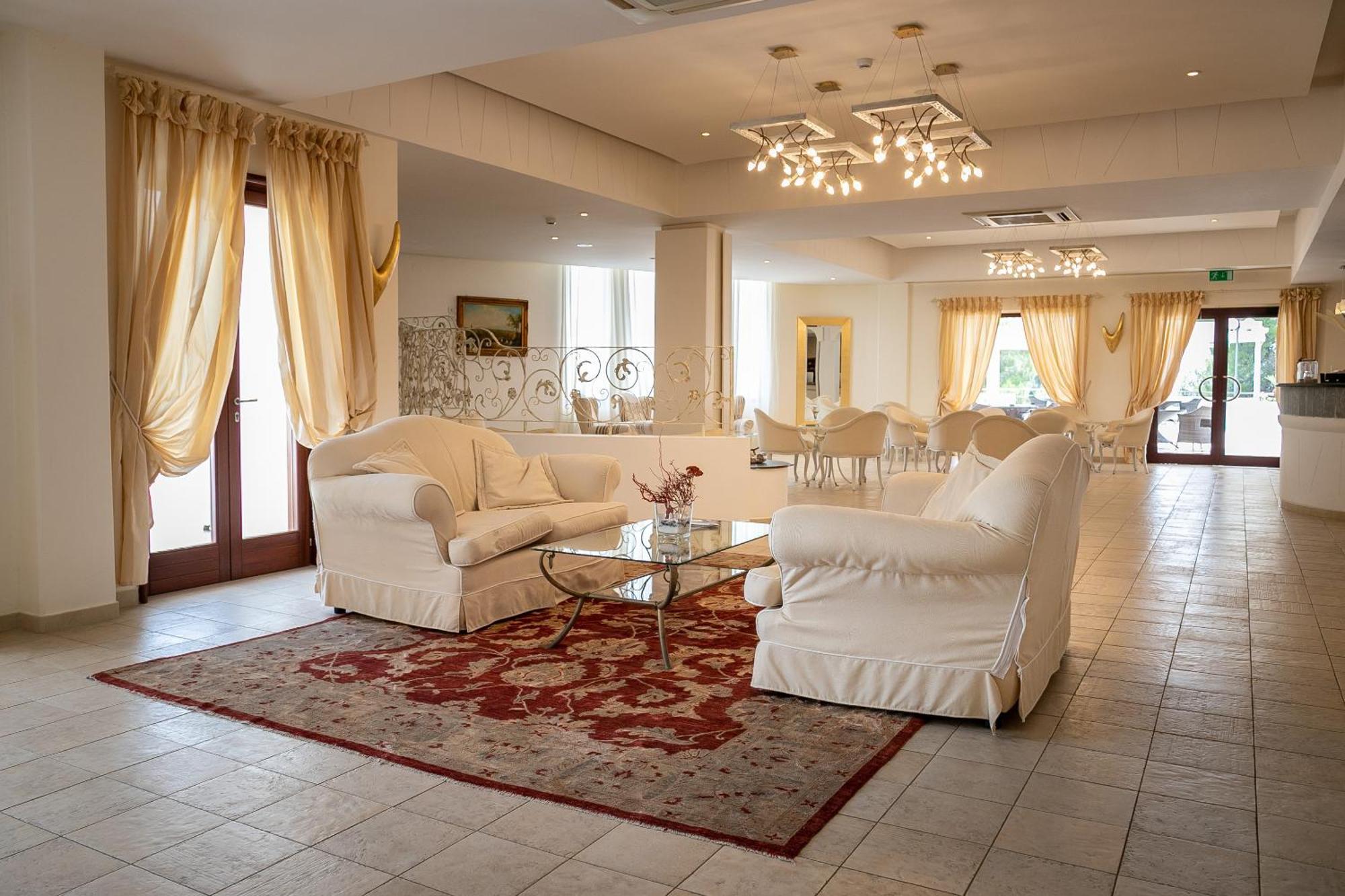 Отель Ah Premium Baia Dei Faraglioni Маттината Экстерьер фото