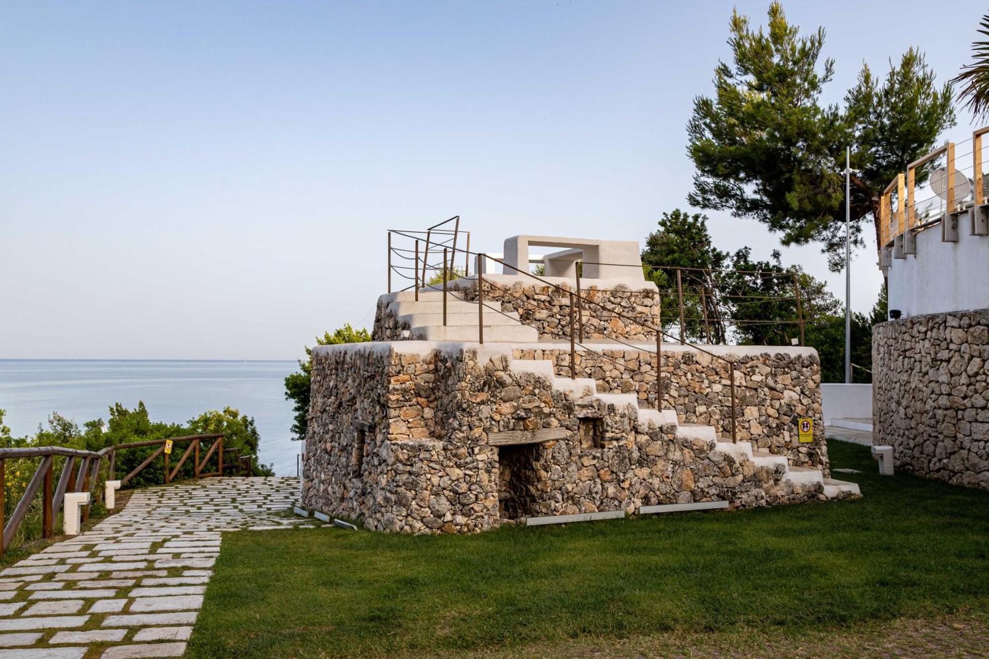 Отель Ah Premium Baia Dei Faraglioni Маттината Экстерьер фото